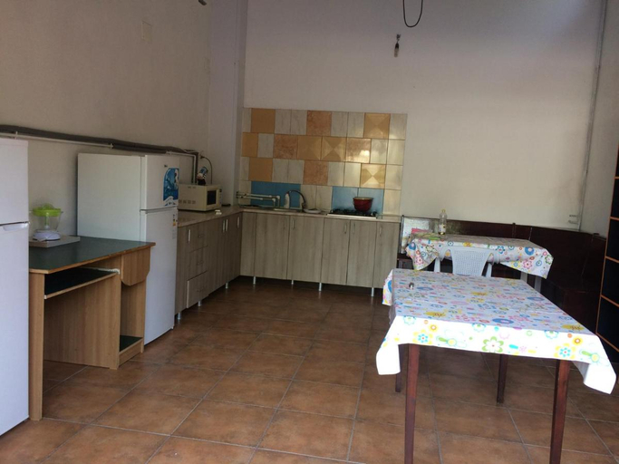 Others 3, Casa Cristina, Brasov