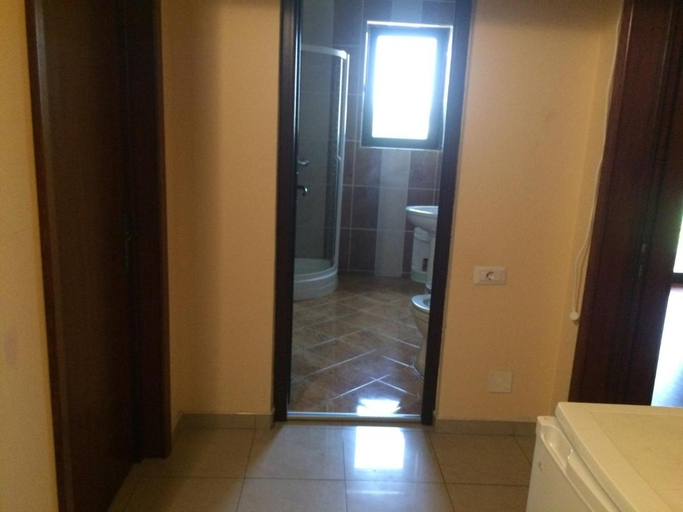 Others 4, Casa Cristina, Brasov