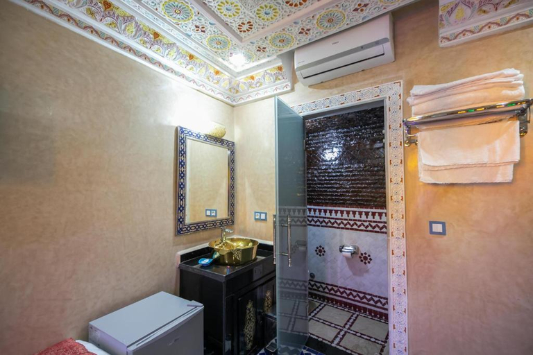 Bathroom 3, Hotel & Ryad DALILA, Fès