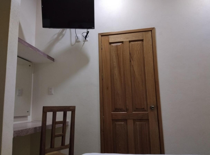 Bedroom 2, Hotel Puerta del Sol, Toluca