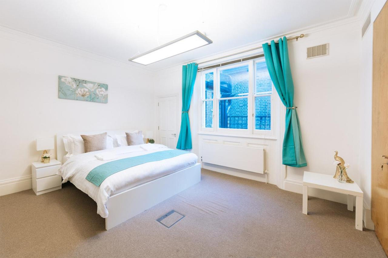 Bedroom 5, Mayfair Residences, London