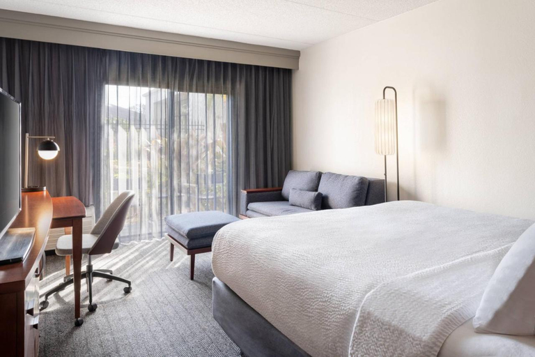 Bedroom 4, Courtyard by Marriott Tampa Westshore/Airport, Hillsborough