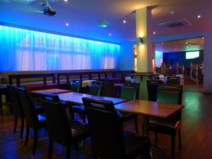 Food & Drinks, Real Dreams Hotel, London