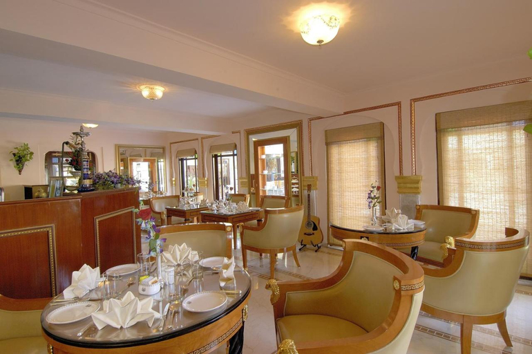 Food & Drinks 2, Hotel Raj Palace, Daman