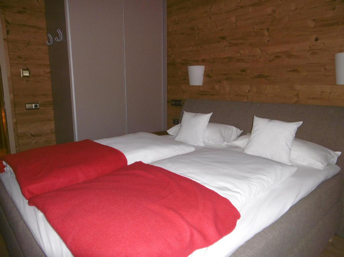 Bedroom 5, Pension Zum alten Rathaus, Euskirchen