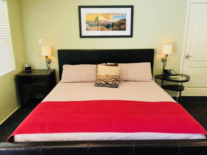 Bedroom 4, Queen's Inn By The River, Madera