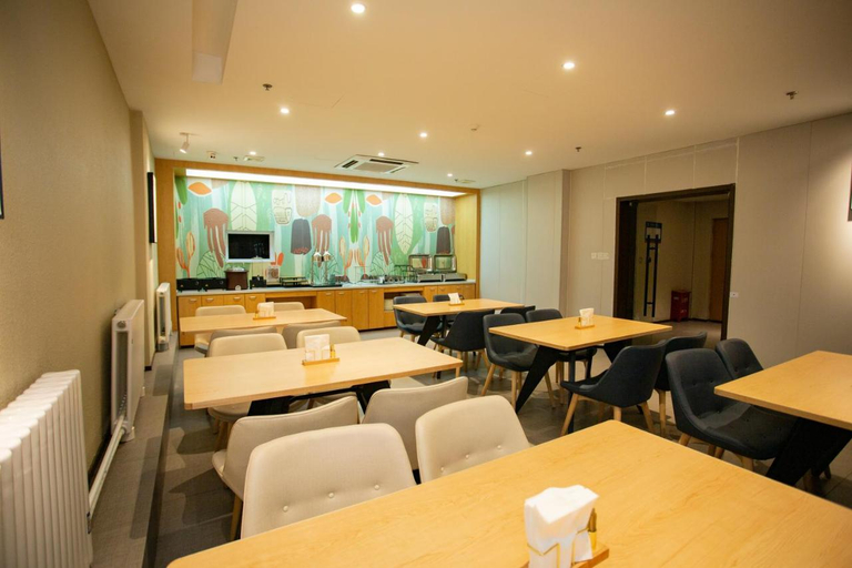Food & Drinks 3, Hampton by Hilton Chengdu Longquan, Chengdu