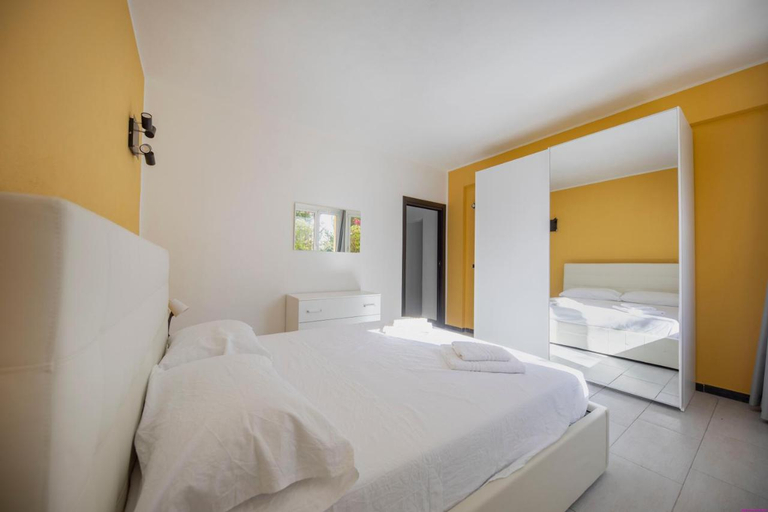 Bedroom 1, Appartamento 8 Pax in Villa Francesca by Ville in Palermo, Palermo