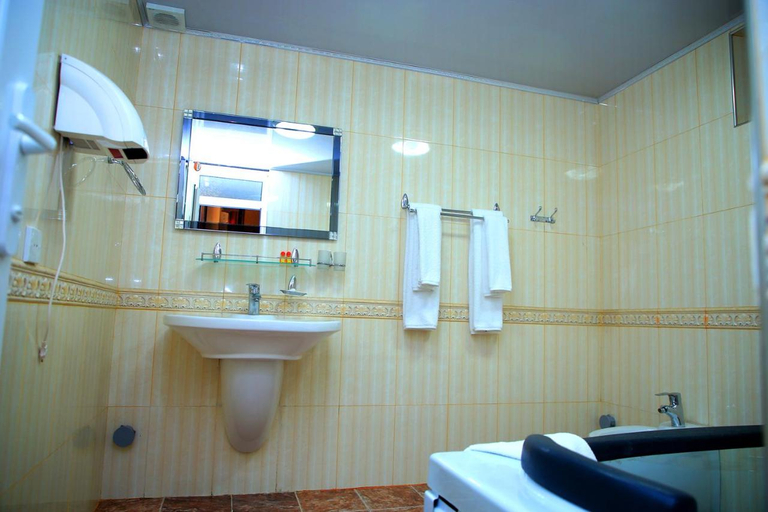Bathroom 2, Luxe House Boutique, Samarkand