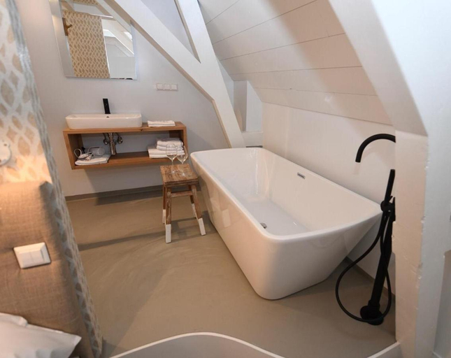 Bathroom 3, Hotel 't Fnidsen, Alkmaar