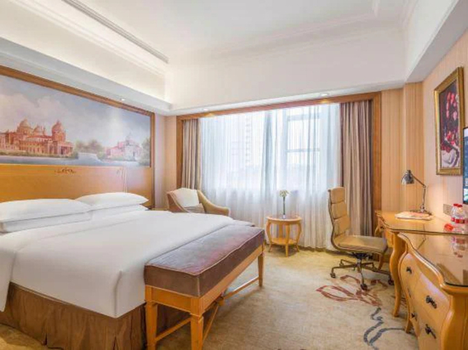 Bedroom 4, Vienna International Hotel (Shenzhen North Railway Station), Shenzhen