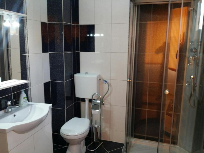 Bathroom 4, Anda Residence, Sibiu