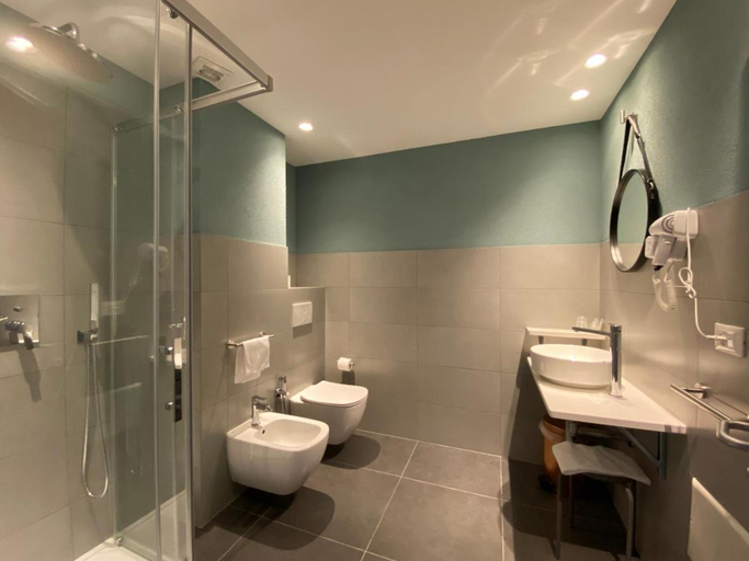 Bathroom, Delta Park, Rovigo