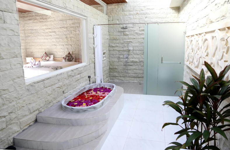 Bathroom 4, Villa Latour, Badung
