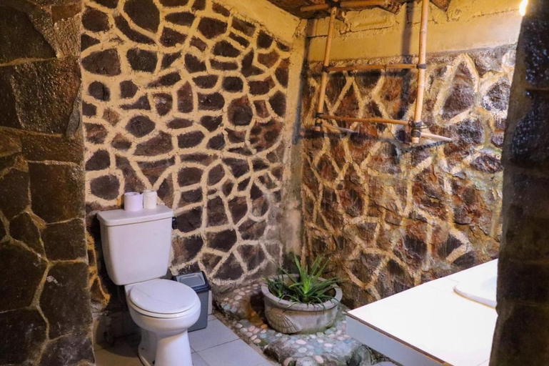 Bathroom, Eka Purnama Cottages, Karangasem