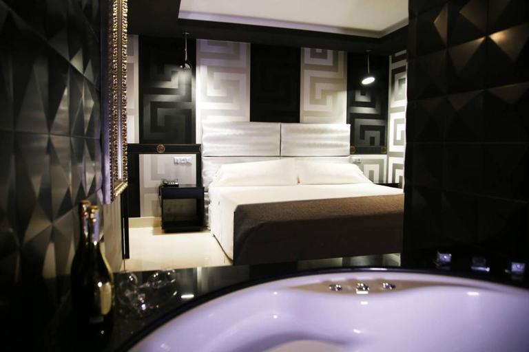 Bathroom 2, Hotel Anos 50, Málaga