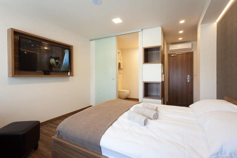Bedroom 5, Hotel Pomaranča, Ptuj