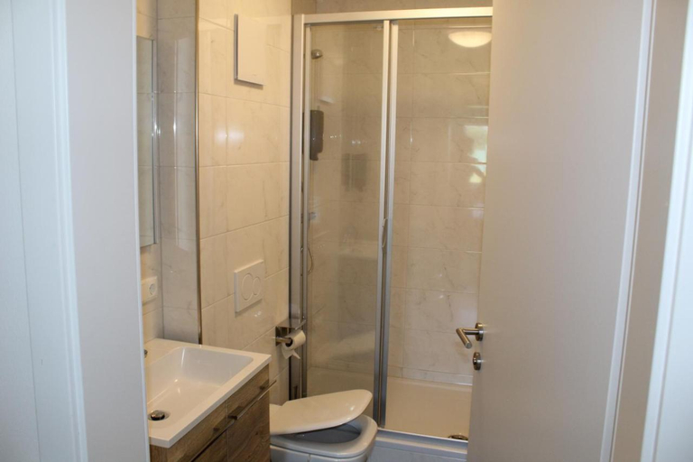Bathroom 2, Hideaway Obertraun, Gmunden
