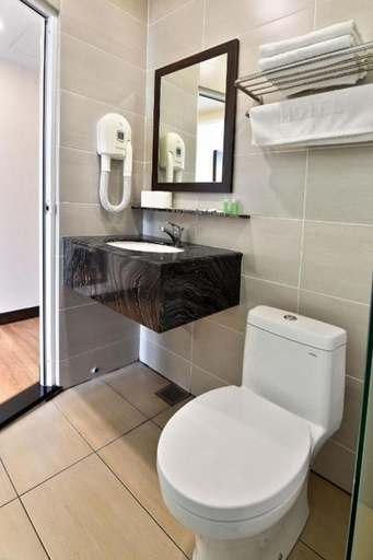 Bathroom 4, Yangtze Hotel Permas Jaya, Johor Bahru