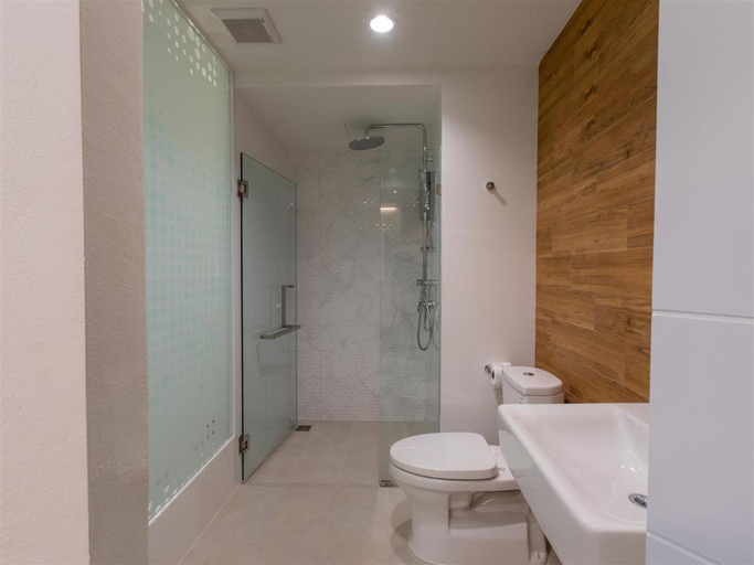 Bathroom, Glow Rattana Place Hotel, Muang Songkhla