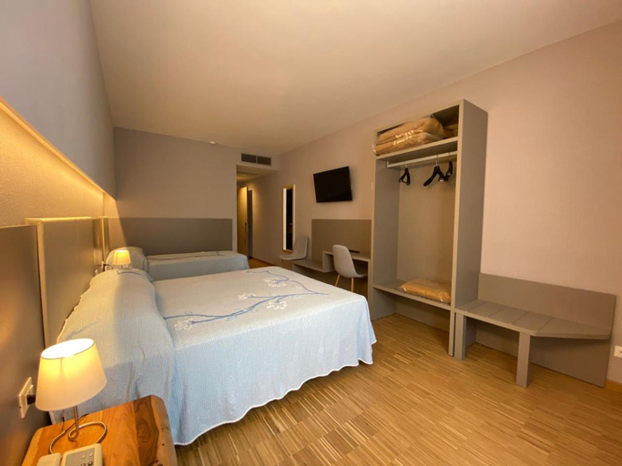 Bedroom 4, Delta Park, Rovigo