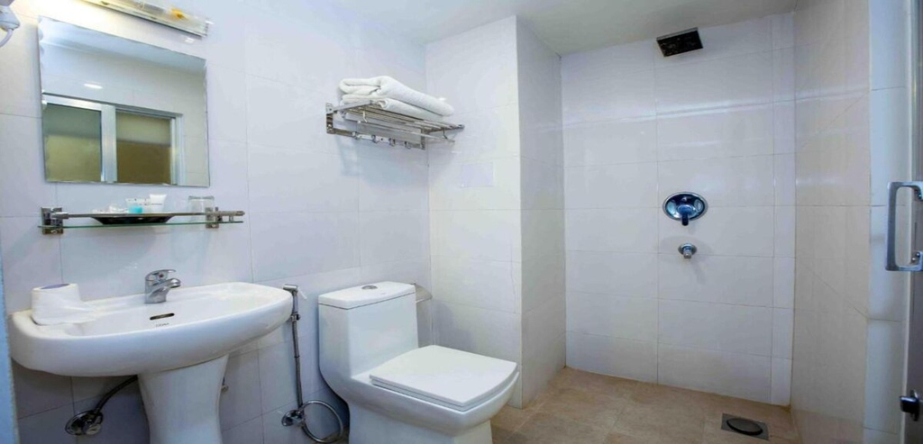 Bathroom, MeroStay 199 Truly Asia Boutique, Bagmati