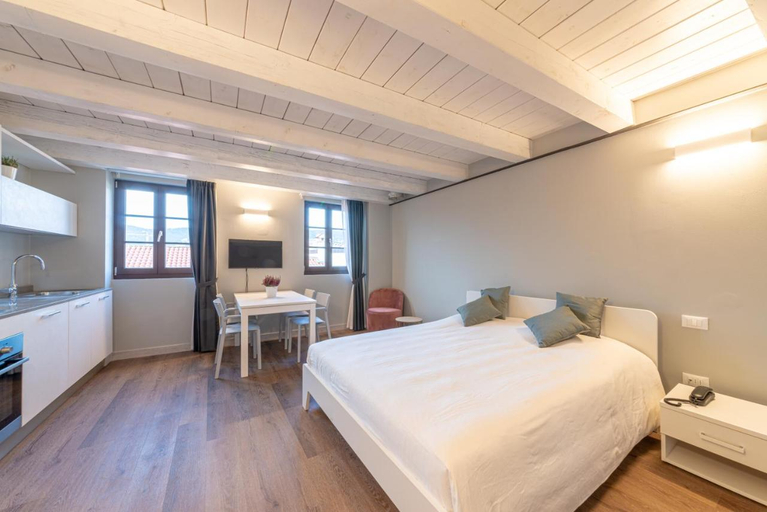 Bedroom 3, Hotel Mura 5&7, Trieste