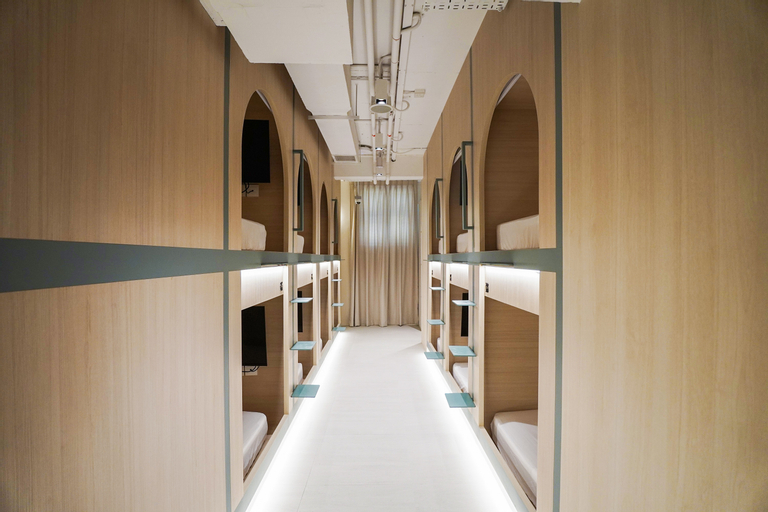 Bedroom 4, Jyu Capsule Hotel, Singapore