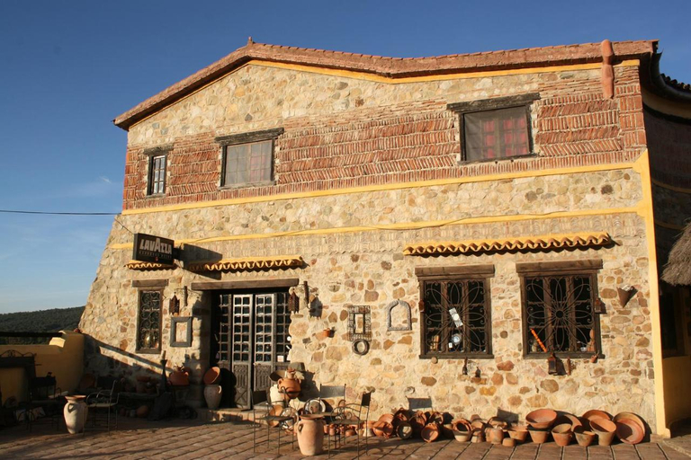 Exterior & Views