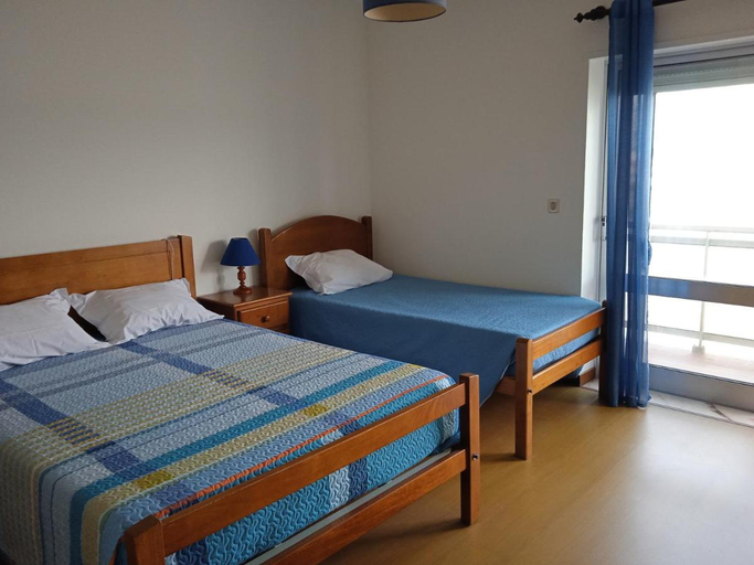 Bedroom 2, Canadian Star, Mira
