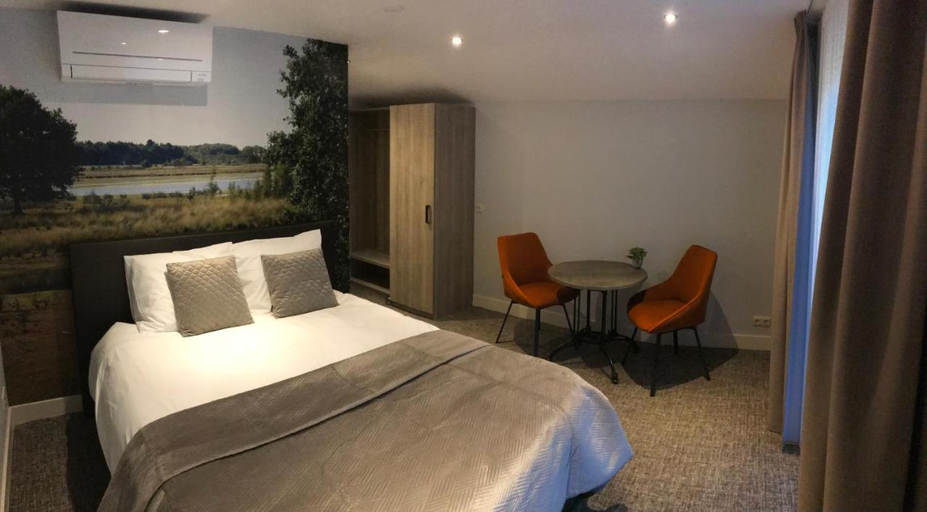 Bedroom 2, Boutique Hotel en B&B De Zwammenberg, Loon op Zand