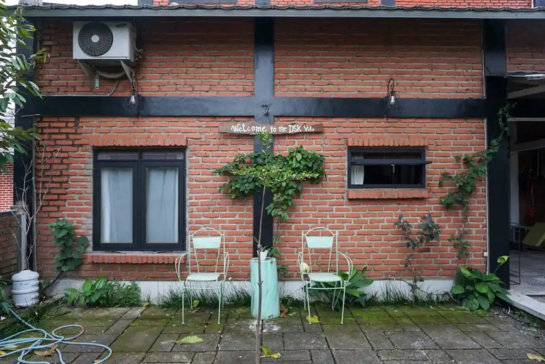 Exterior & Views 1, Villa Lira - Buah Batu Bandung, Bandung