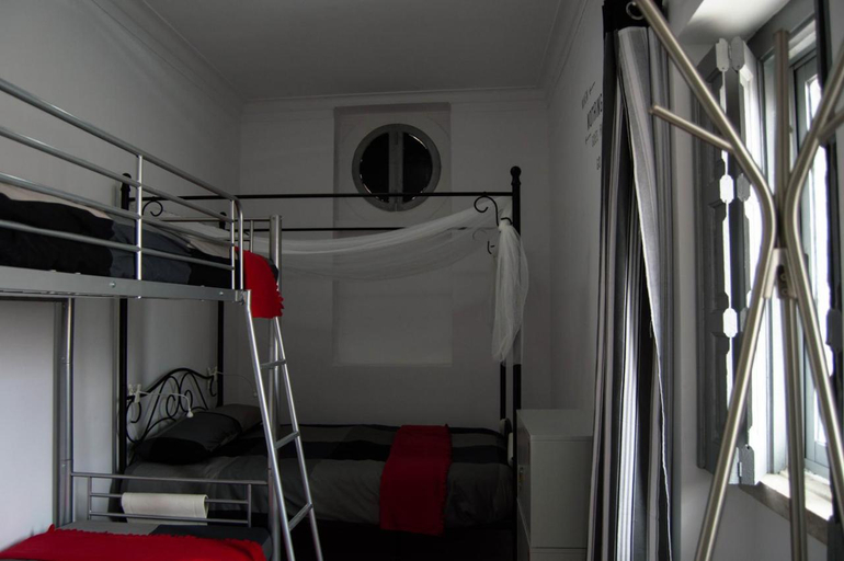 Bedroom 5, Lisbon Hostel Terminal 3, Lisbon
