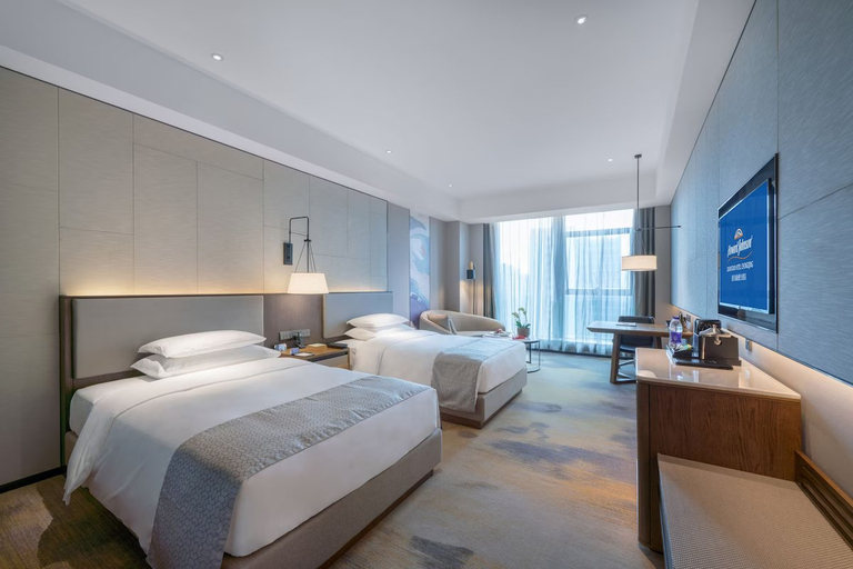 Bedroom 5, HOWARD JOHNSON DOWNTOWN HOTEL CHONGQING, Chongqing