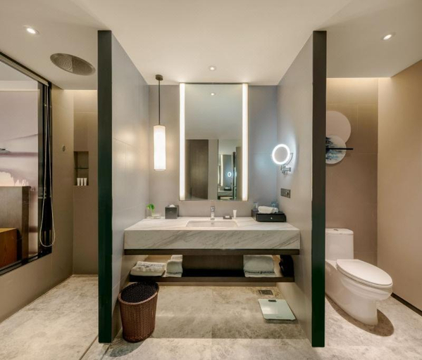 Bathroom, HOWARD JOHNSON DOWNTOWN HOTEL CHONGQING, Chongqing