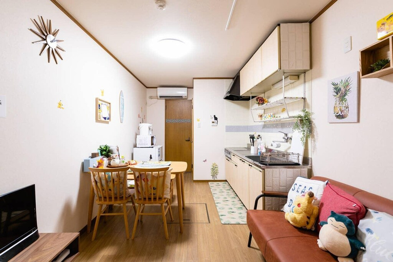 Others 2, Pokemon-3 mins walk to Station, Namba 11 mins, Osaka
