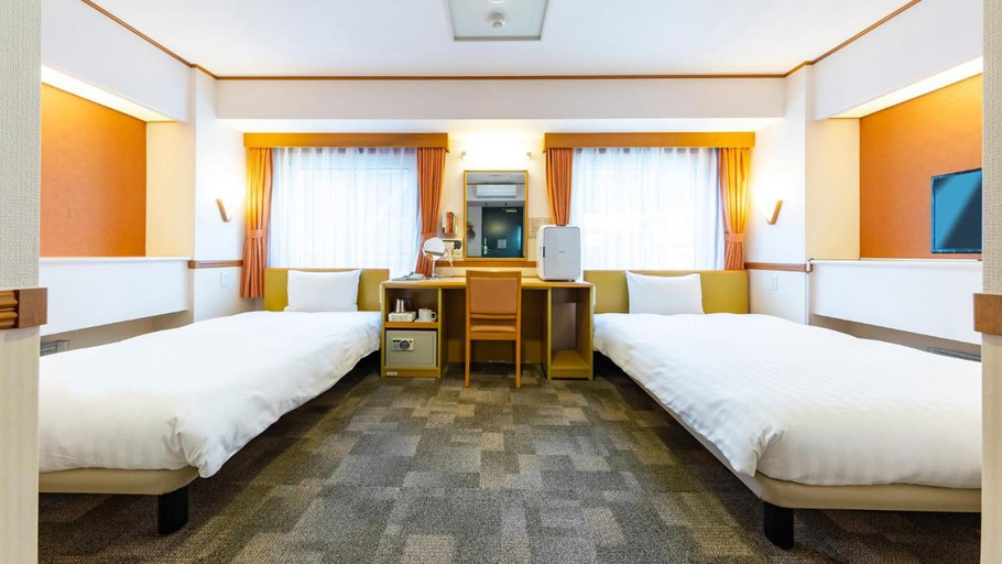 Bedroom 2, Toyoko Inn Shin-takaoka-eki Shinkansen Minami-guchi, Takaoka