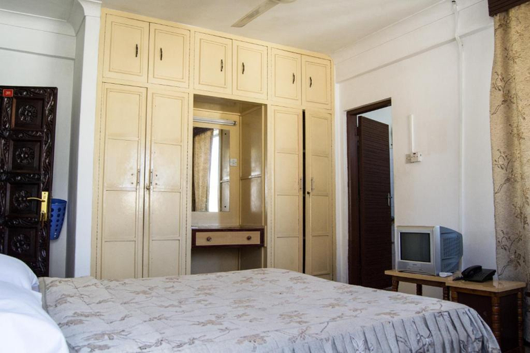 Bedroom 3, Manson Hotel, Mvita