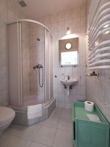 Bathroom 3, Hotel TERESITA, Kraków City