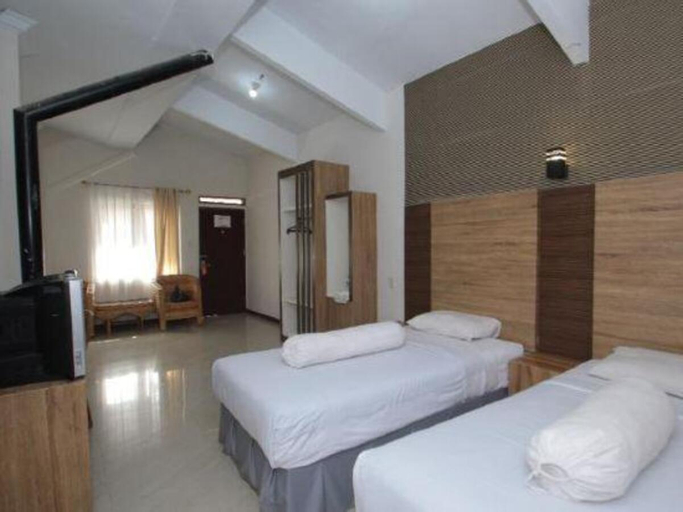 Bedroom 1, Hotel Grand Orri Berastagi, Karo