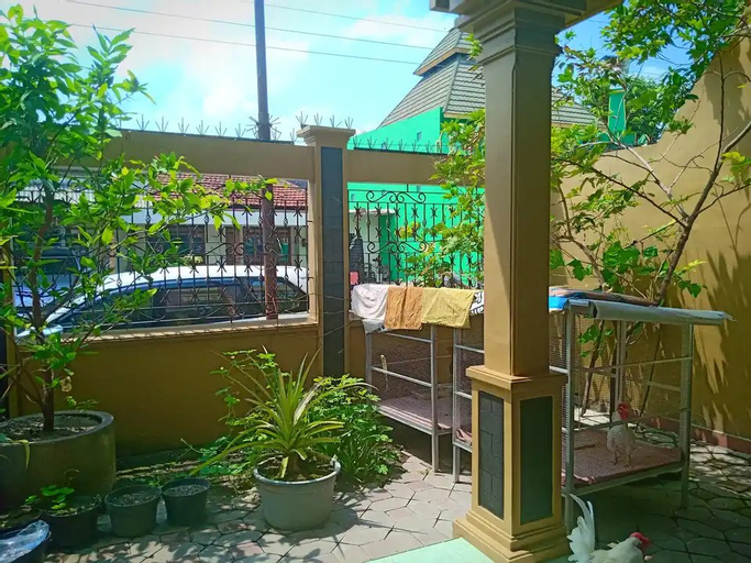 Exterior & Views, Budget Room in Solo Baru (Kamar Khusus Wanita), Sukoharjo