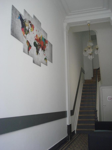 Others 2, Modern Apartment First Floor, Bruxelles