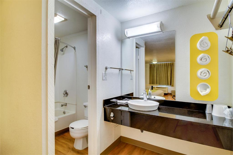 Bathroom 2, Rodeway Inn Baltimore West, Baltimore