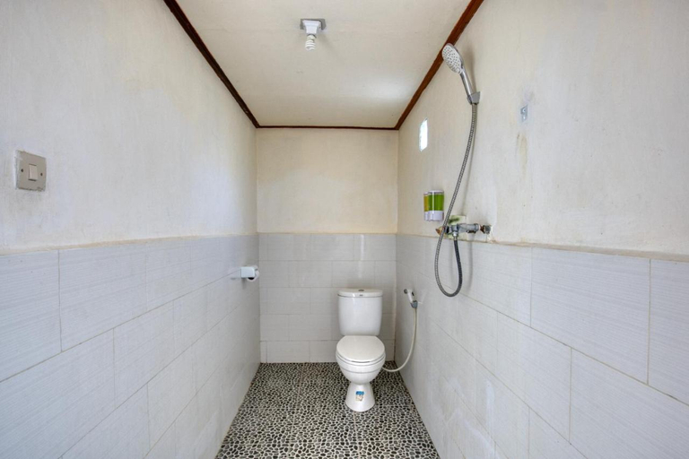 Bathroom 3, Sari Nadi Beach, Klungkung