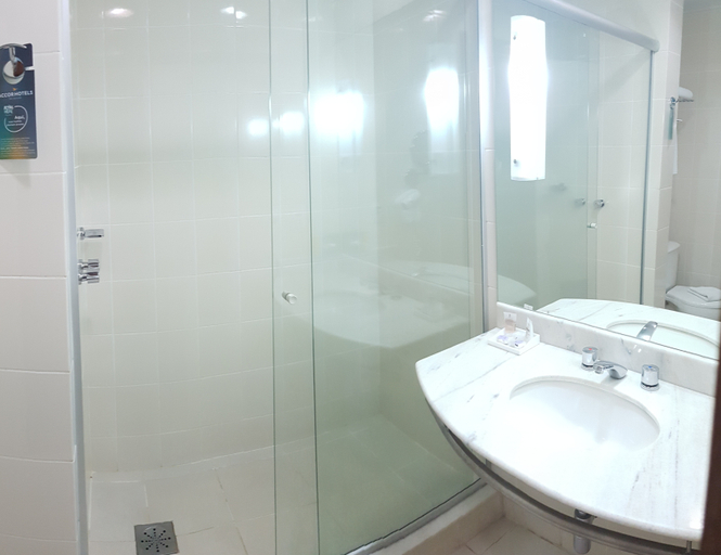 Bathroom 4, Novotel Porto Alegre Tres Figueiras, Porto Alegre