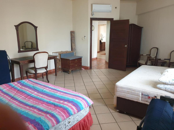 Apartemen Marbella anyer tower sadewa lt 5 view kolam renang & laut, Serang