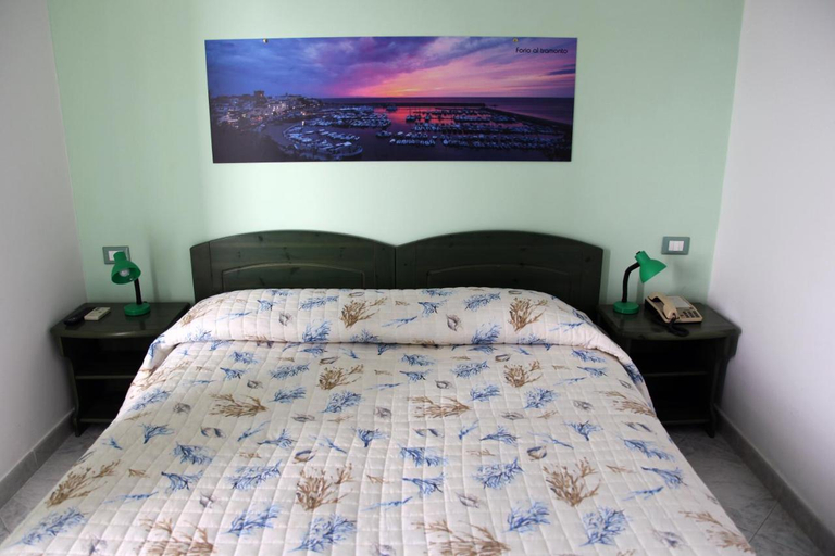 Bedroom 5, La Ginestra, Pisa