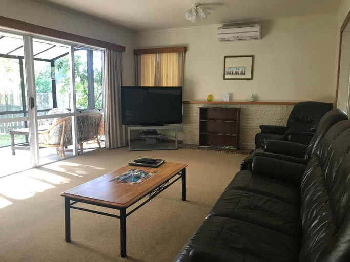Others 3, Tudor Lodge Motel, South Taranaki