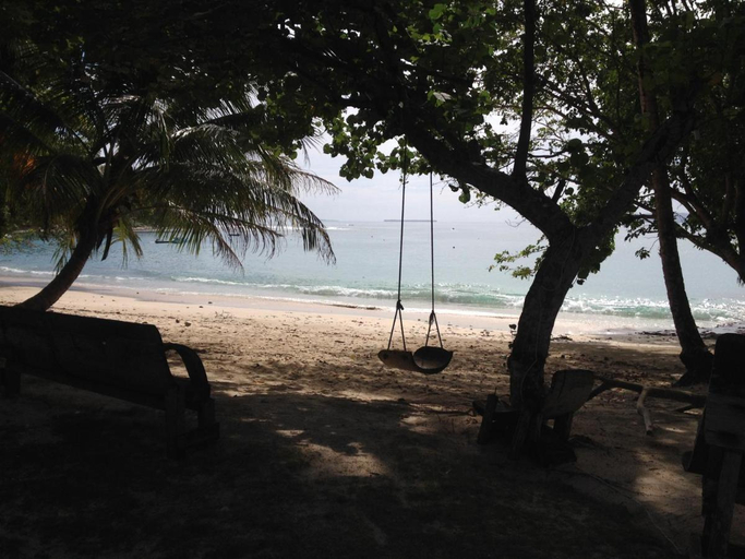 Others 2, Masokut Surf Camp Siberut E"bay 1 minute walking Beng-Beng 5 minute walking,Pitstop 10 minute walkin, Kepulauan Mentawai