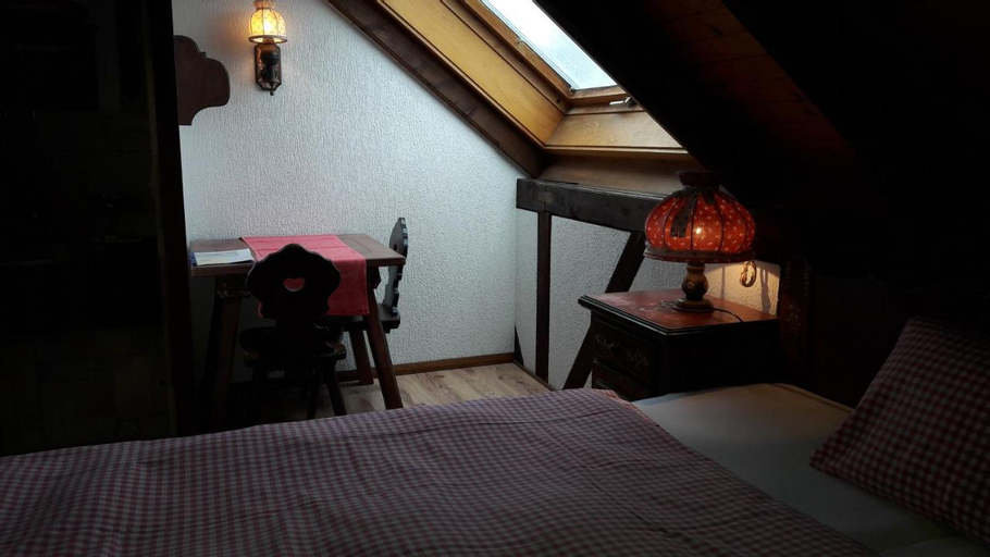 Bedroom 2, Hotel Baren Bern-Neuenegg Self-Check-In, Laupen